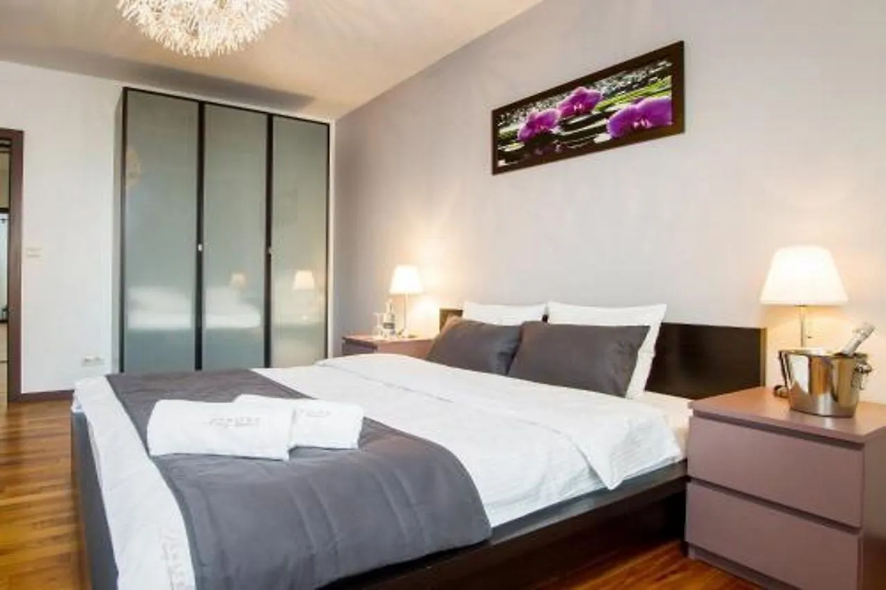Angel City Center Luxury Apartments By Amstra كراكوفيا