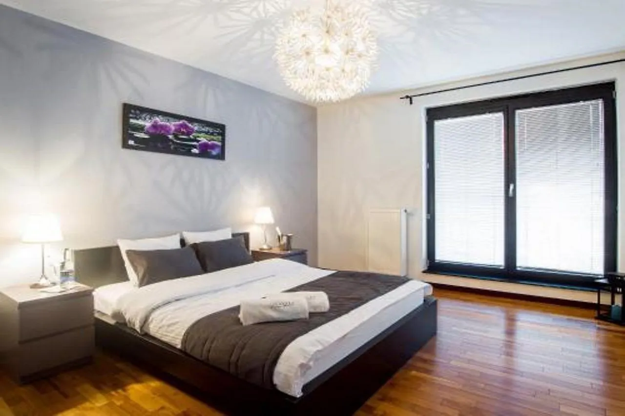 Angel City Center Luxury Apartments By Amstra Kraków